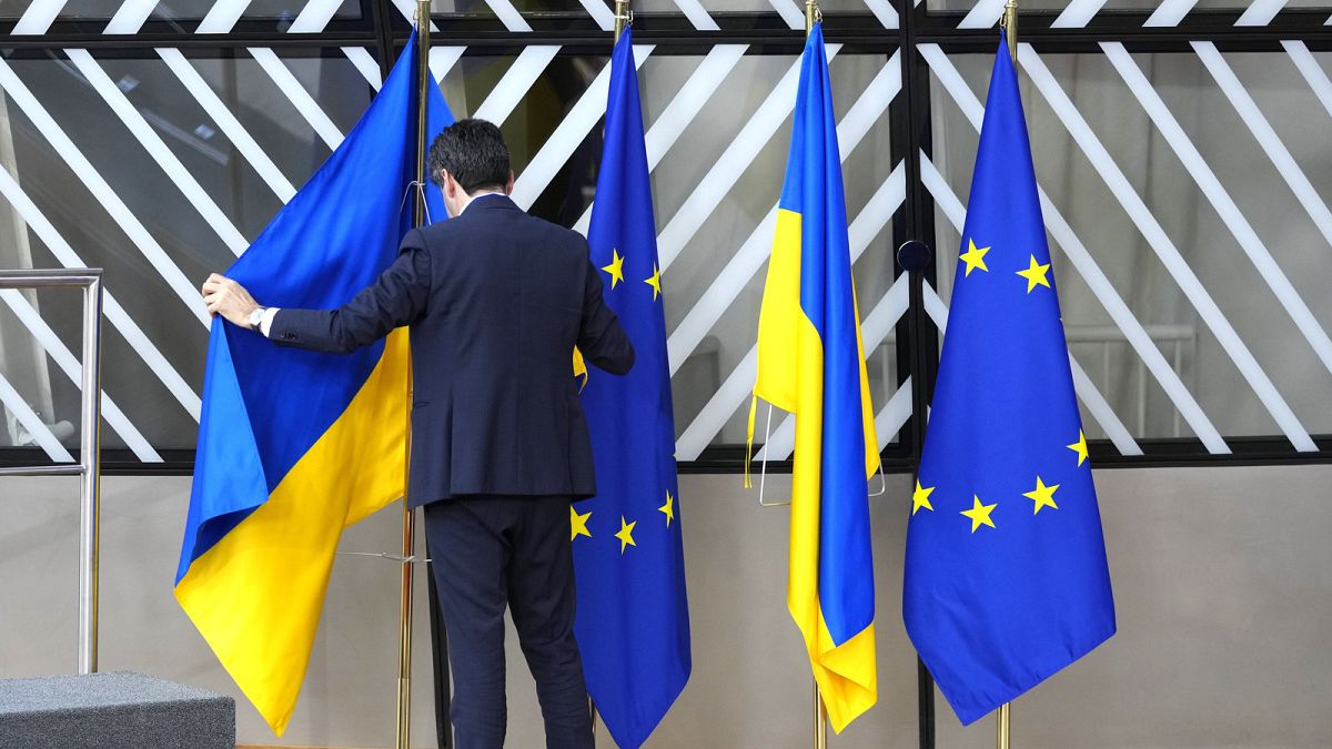 Brüksel: Ukrayna ve Moldova AB katılım müzakerelerine hazır