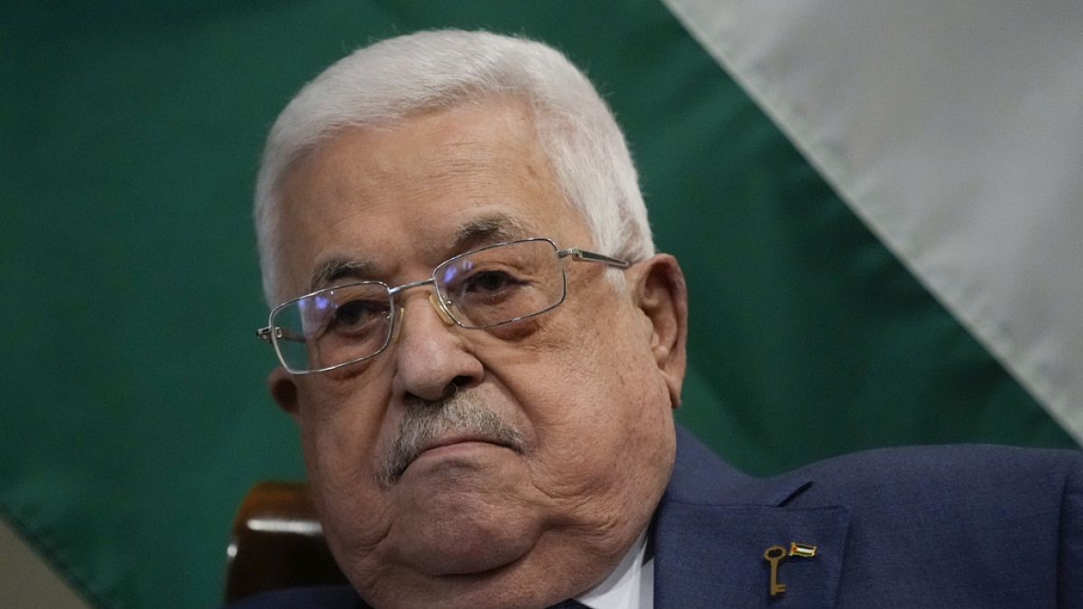 Abbas, Başbakan Muhammed Ştiyye'nin teklif ettiği istifayı kabul etti