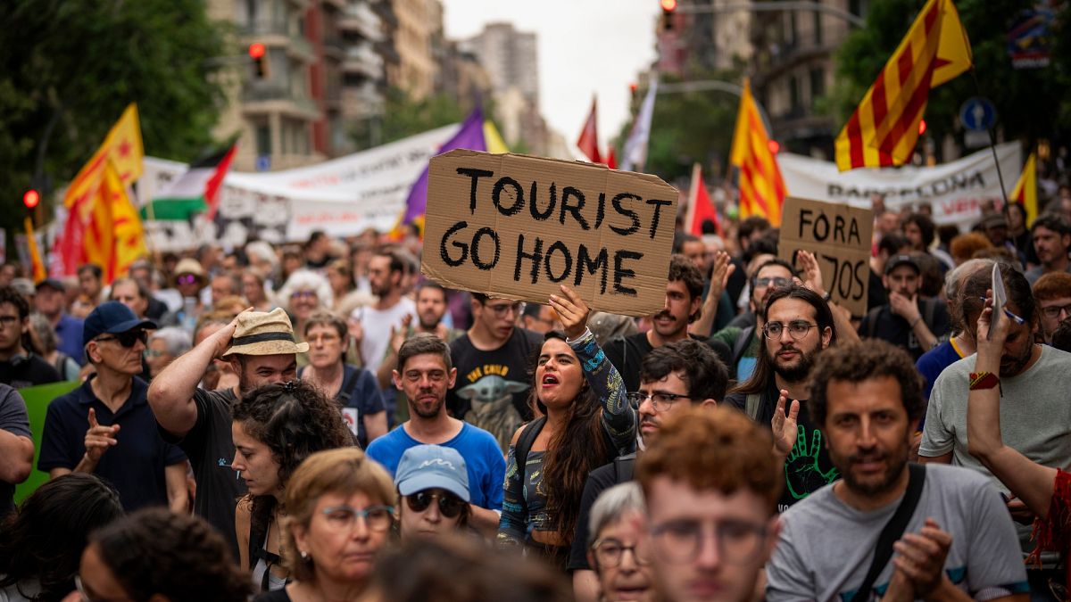 Su tabancaları ve protestolar: Avrupa'daki turizm karşıtlığının arkasında ne yatıyor?