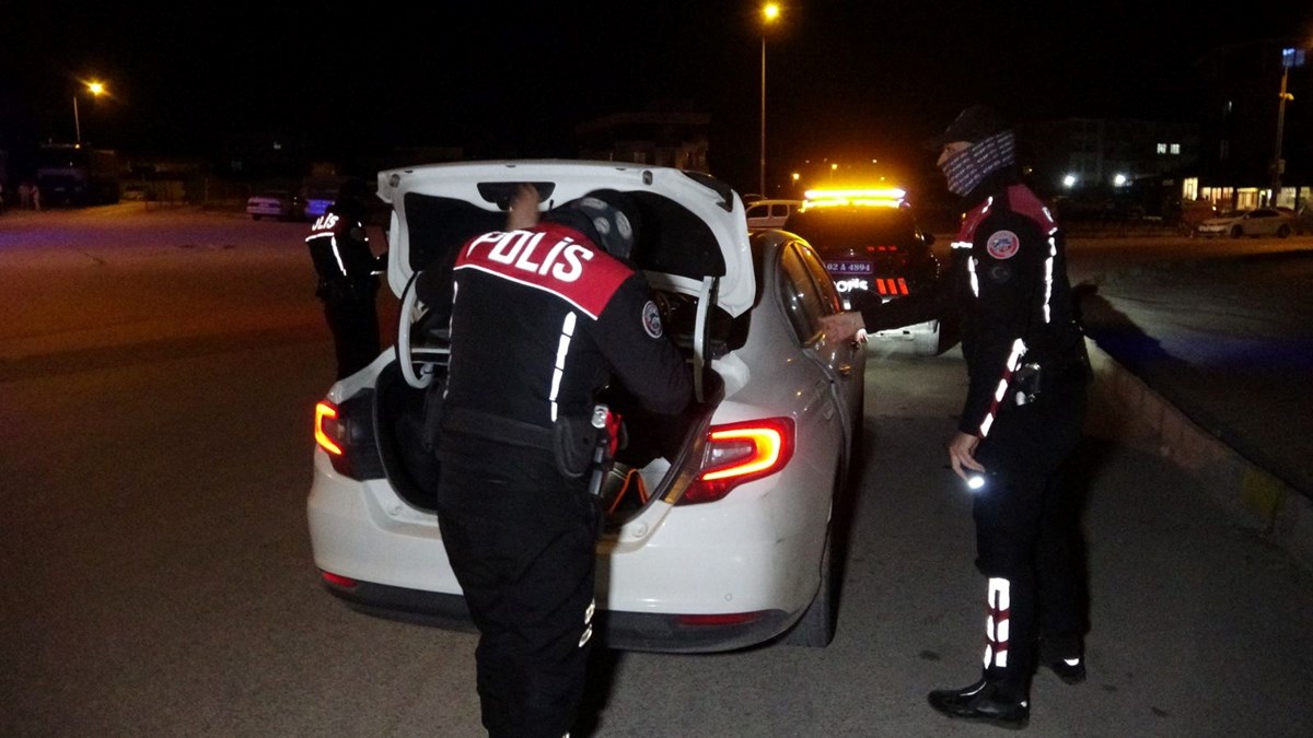 AVM otoparkında intihar tehdidi ekiplere haber verdi - görsel 2