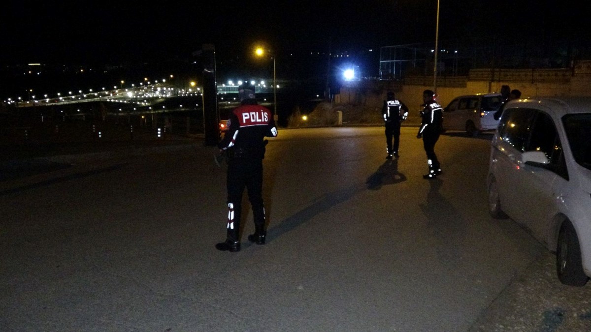 AVM otoparkında intihar tehdidi ekiplere haber verdi - görsel 4