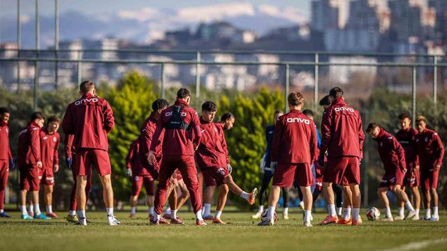 Trabzonspor, kupa maçında 3 puanla moral arıyor