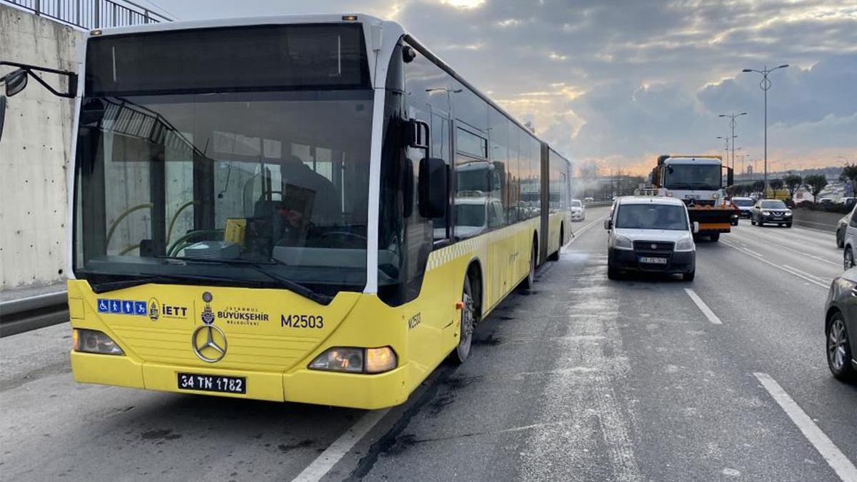 15B durur! İETT 15B otobüs duraklarının isimleri, 15B hattının güzergahı...
