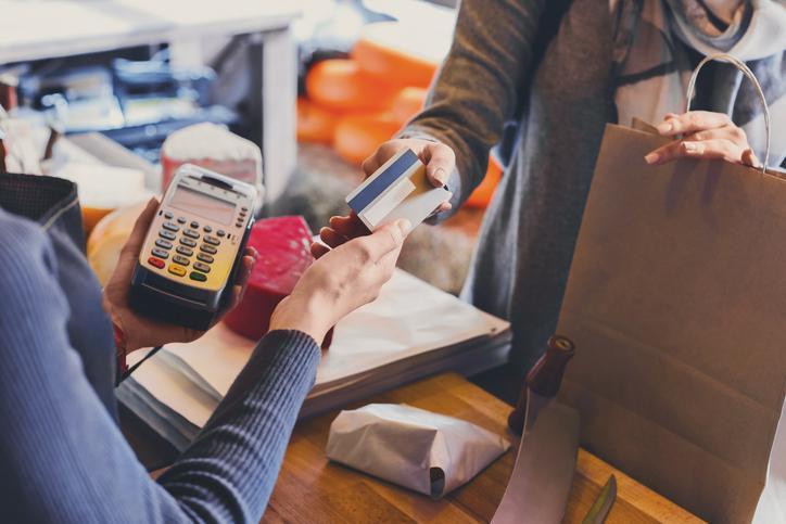 Alışveriş yemek çeki ile bitiyor mu? Yemek kartı 2025 yılında marketlerde geçerli olacak, primde indirim olacak mı? Açıklama geldi!