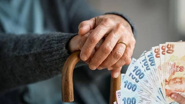 Emeklilik haklarını birkaç günle mağdur olan binlerce çalışan için kritik haber geldi. Masadaki kademeli emeklilik planı sonunda netleşti