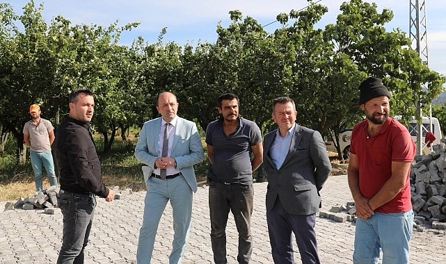 Geyve Belediye Başkanı Selçuk Yıldız, Geyve İlçesi İnciksuyu ve Gazi Süleyman Paşa Mahallelerinde yol yapım çalışmalarını denetledi - GÜNDEM