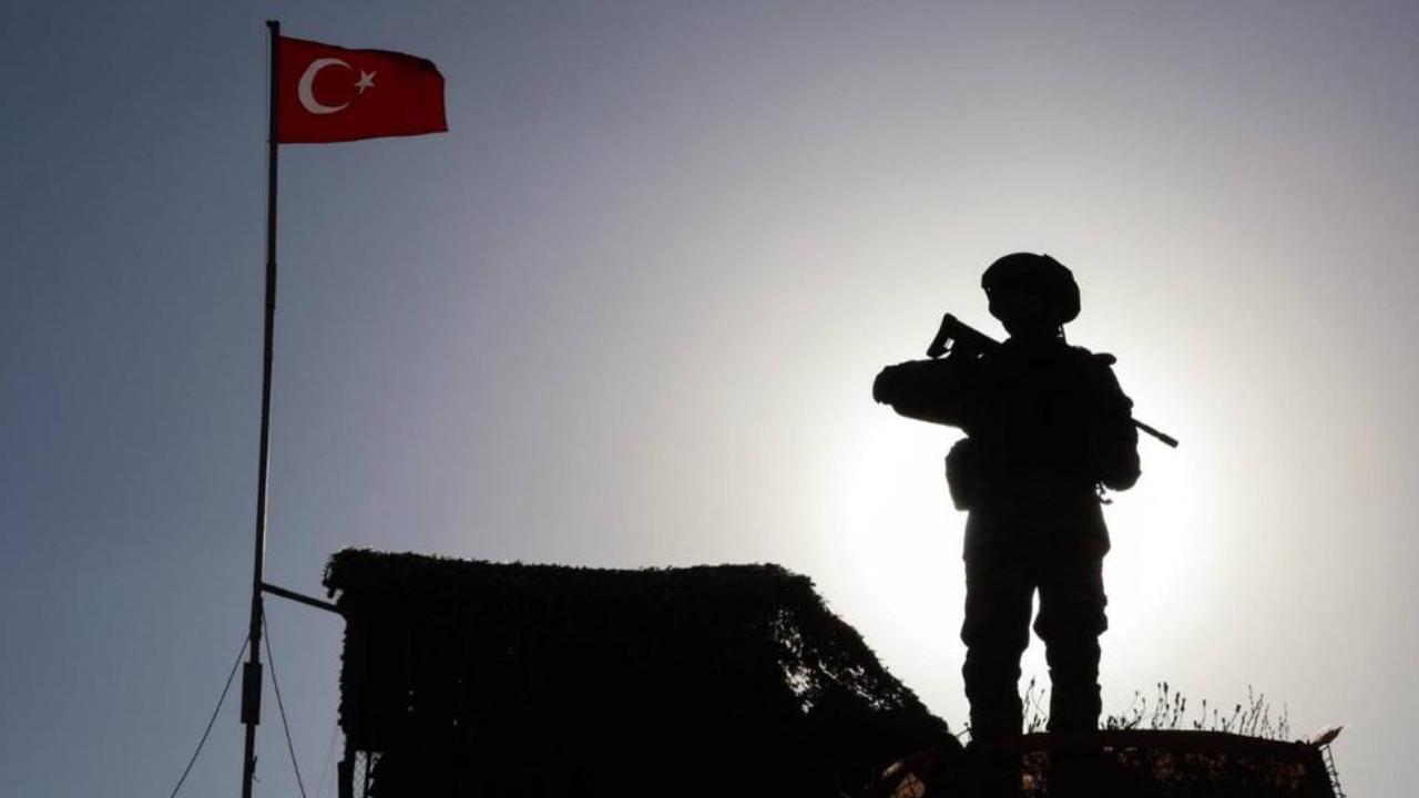 Sınırı geçmeye çalışan 3 terörist yakalandı