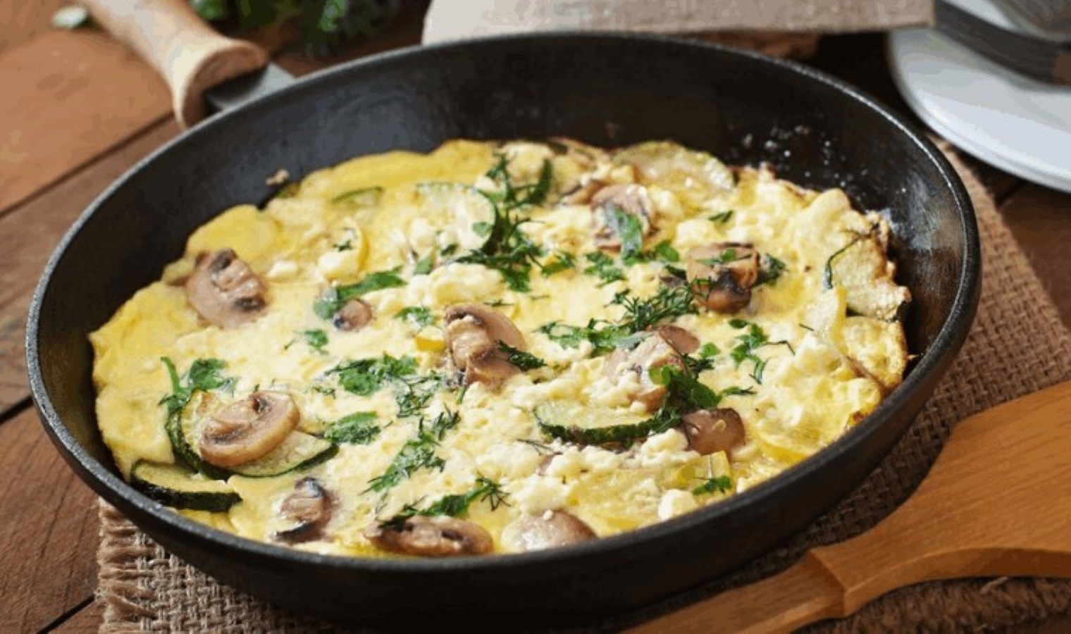 Kahvaltı sofralarında enfes lezzet... Yumurtalı ve mantarlı pratik tarif! - Son dakika gastronomi haberleri