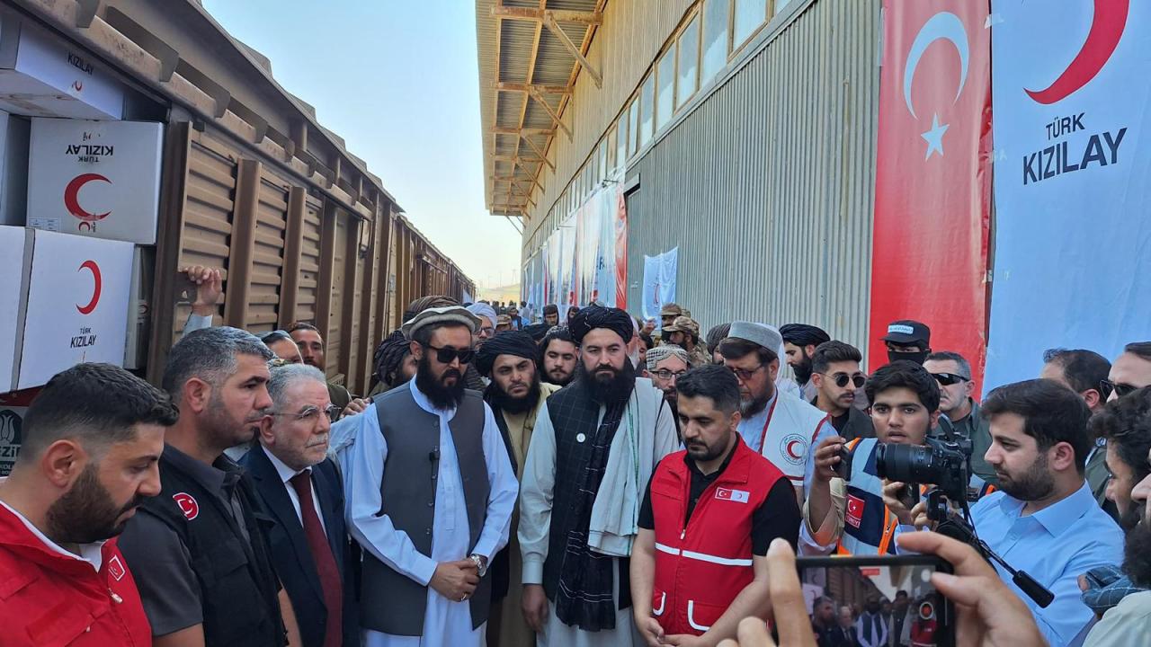 Yardım yüklü 20'nci "İyilik Treni" Afganistan'a ulaştı