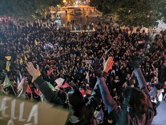 AA-20240610-34830237-34830230-FRANSADA_AVRUPA_PARLAAMENTOSU_AP_SECIMLERINDE_ASIRI_SAG_PARTILERIN_ILK_SIRAYA_YERLESMESI_PROTESTO_EDILDI