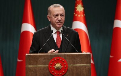 Cumhurbaşkanı Erdoğan ve eşi Emine Erdoğan, YKS'ye girecek öğrencilere başarılar diledi